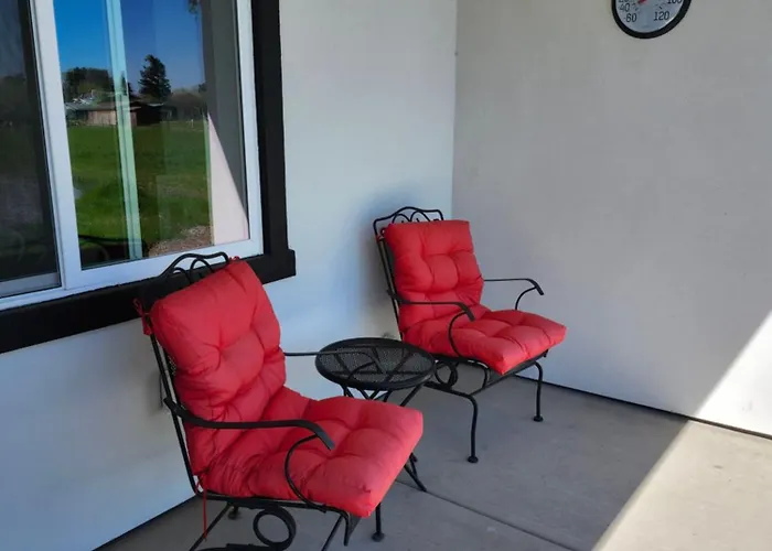 Top Hotels on Lincoln's Lively 27th Street